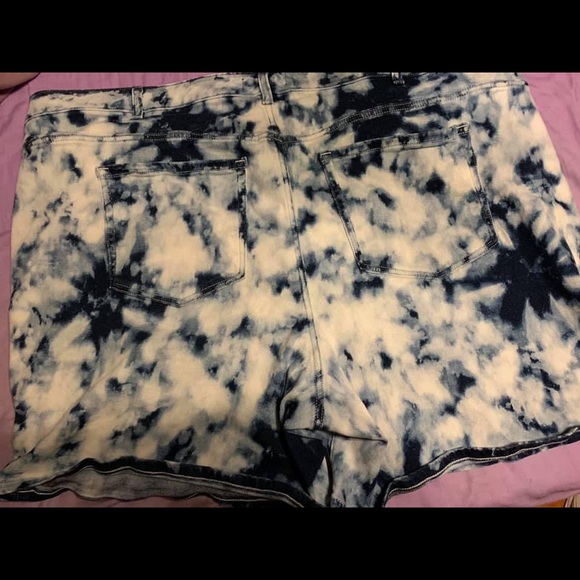 Lane Bryant Shorts - Picture 2 of 2